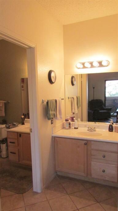 Condo With Heated Pool, Hot Tub, Near Walking Paths Glendale Exterior photo