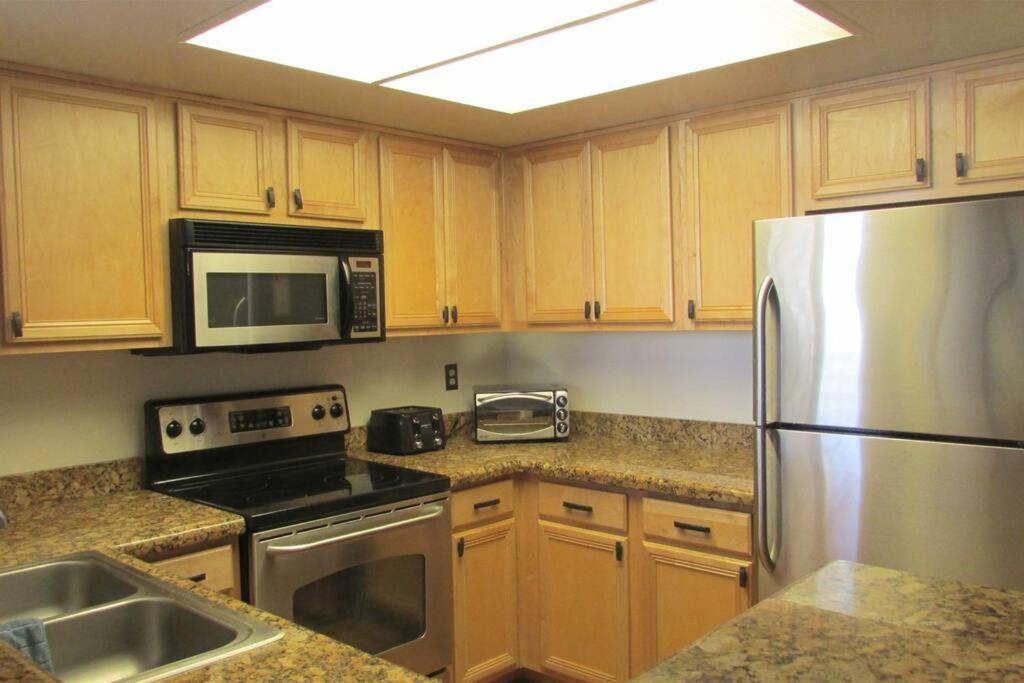 Condo With Heated Pool, Hot Tub, Near Walking Paths Glendale Exterior photo